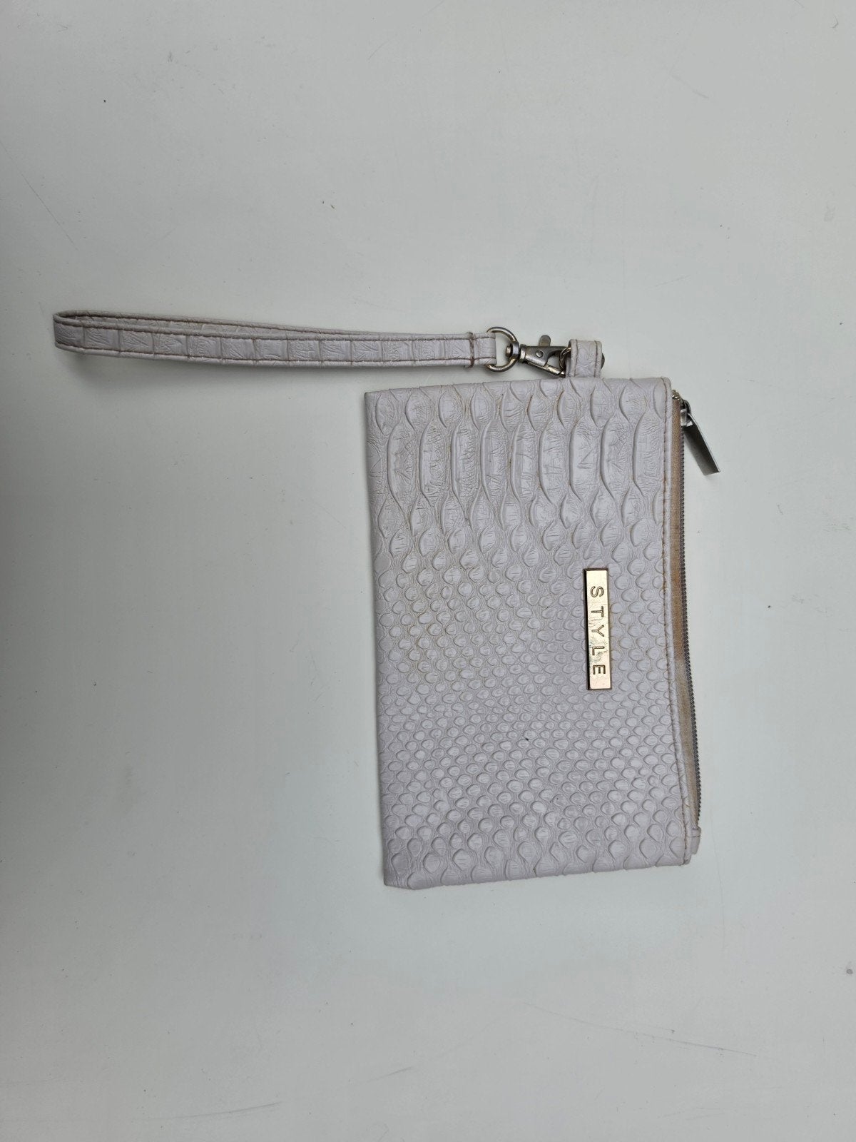 Stijlvolle Clutch / Polstasje met Slangenprint - Wit, Sieraden, Tassen en Uiterlijk, Portemonnees, Ophalen of Verzenden, Gebruikt