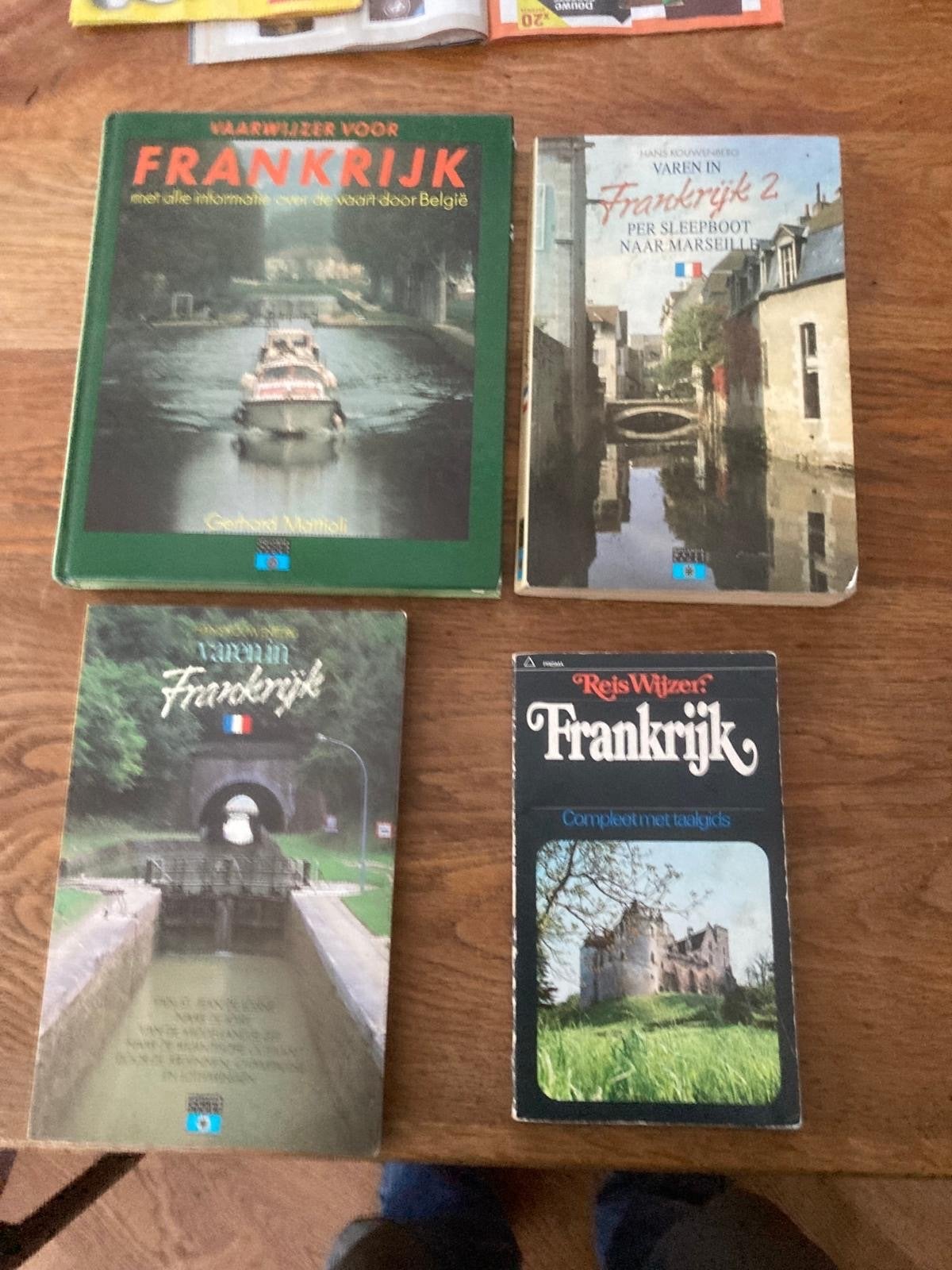 Varen naar Frankrijk: Complete gidsen voor vaarroutes, Europa, Ophalen of Verzenden, Reisgids of -boek, Gelezen