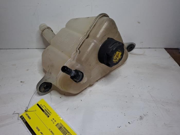 Expansievat van een Alfa Romeo Stelvio, Gebruikt, -, Verzenden, -