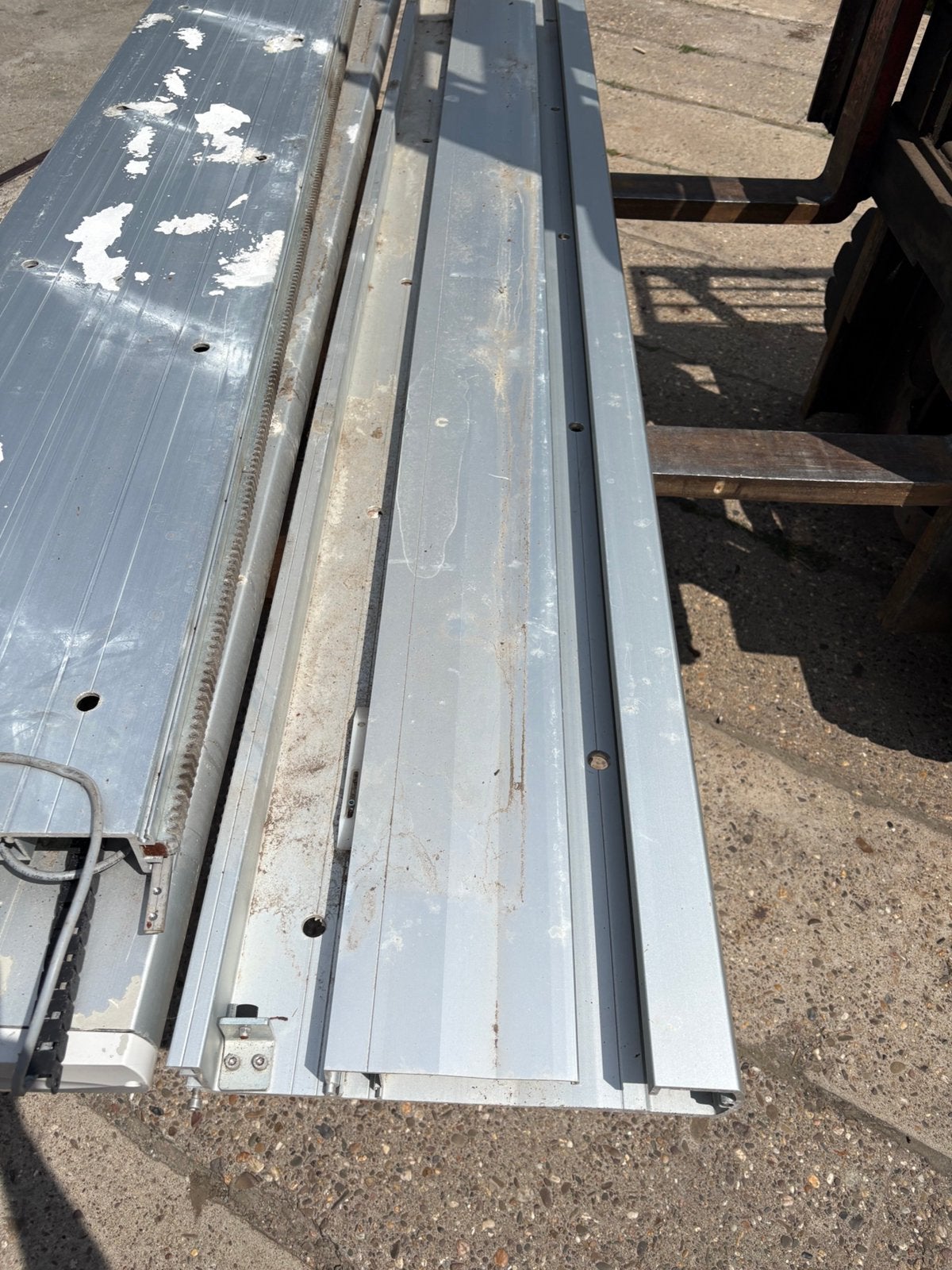 Aluminium platen (garagedeur panelen), Ophalen, Gebruikt, Achterklep, Voor