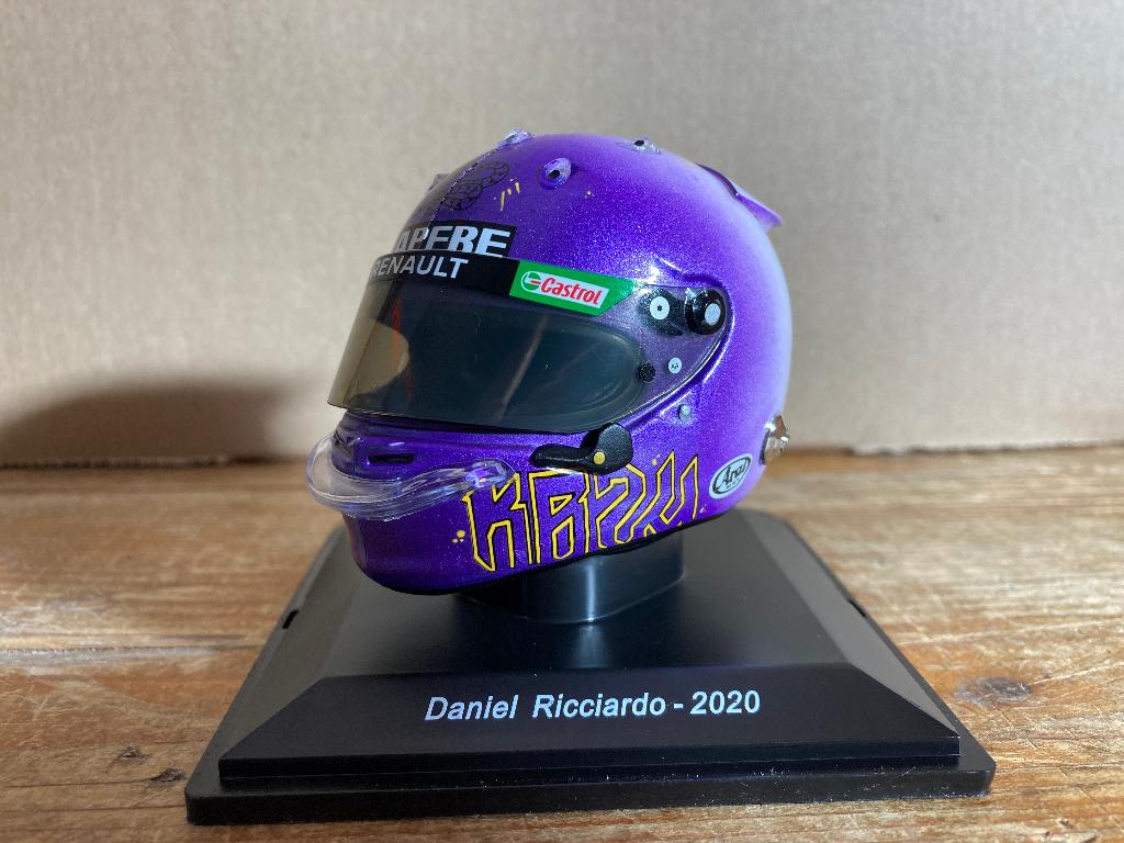 ✅ Daniël Ricciardo 2020 helm 1:5 Spark Renault Kobe Bryant, Verzamelen, Ophalen of Verzenden, Nieuw, Formule 1