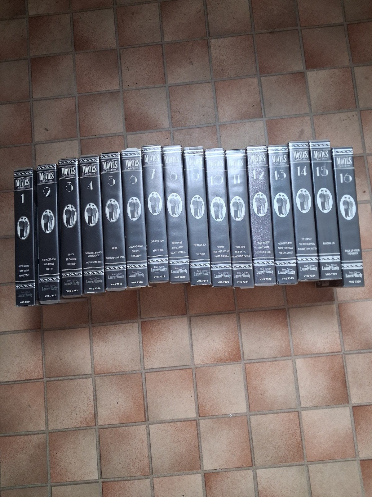 Complete serrie:laurel en hardy, Cd's en Dvd's, VHS | Film, Alle leeftijden, Ophalen, Komedie