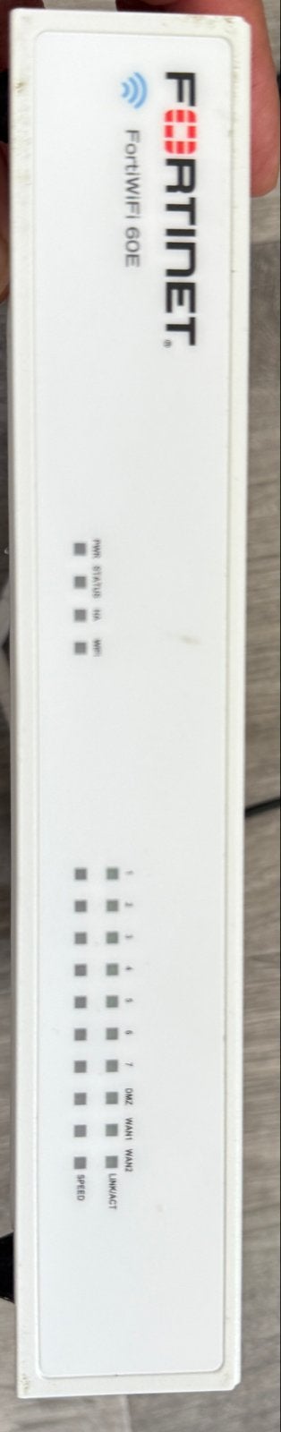 Fortinet FortiWiFi 60E firewall- Zo goed als nieuw, Ophalen, Zo goed als nieuw, Router