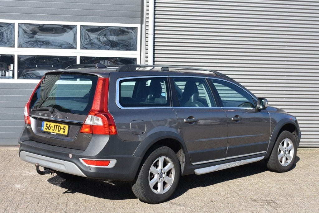 Volvo XC70 2.4D SUMMUM / VERW STOELEN / LEDER / NL AUTO / 10, Auto's, Volvo, Voorwielaandrijving, Gebruikt, XC70, Euro 4