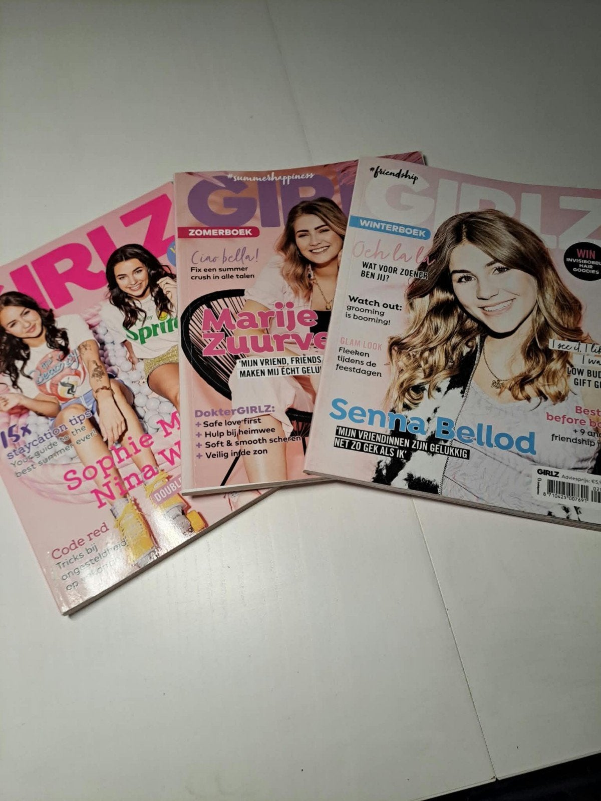 Girlz Zomerboeken (2020/2021) & Winterboek (2021) Set of los, Ophalen of Verzenden, Zo goed als nieuw, Damesbladen