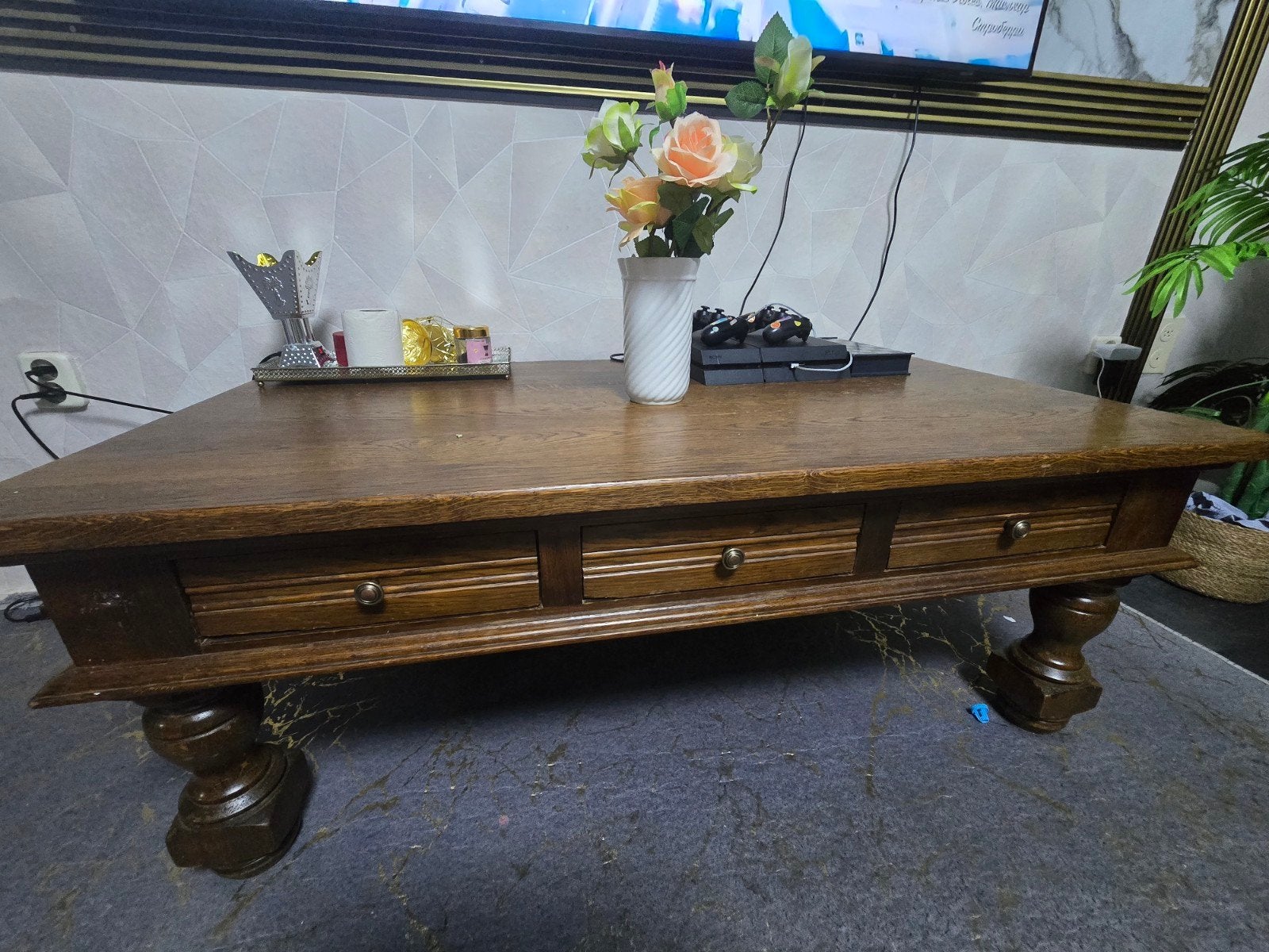 Robuuste houten salontafel met lades, Gebruikt, Ophalen of Verzenden, Klassiek, Landelijk, Overige houtsoorten