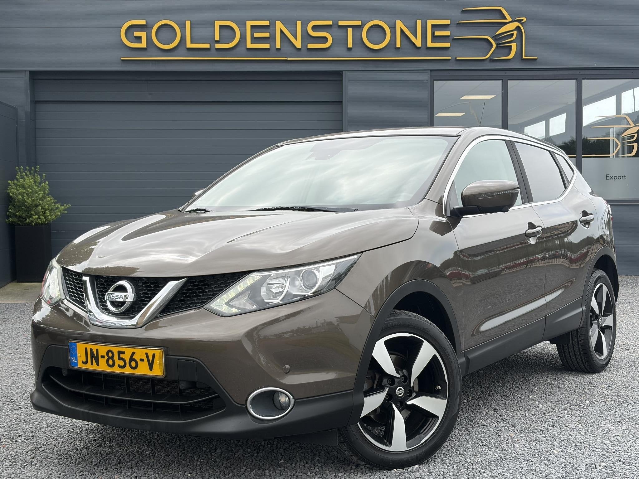 Nissan Qashqai 1.2 N-Connecta 360°Camera,Trekhaak,Navi,Pdc, Voorwielaandrijving, Stof, Gebruikt, Euro 6