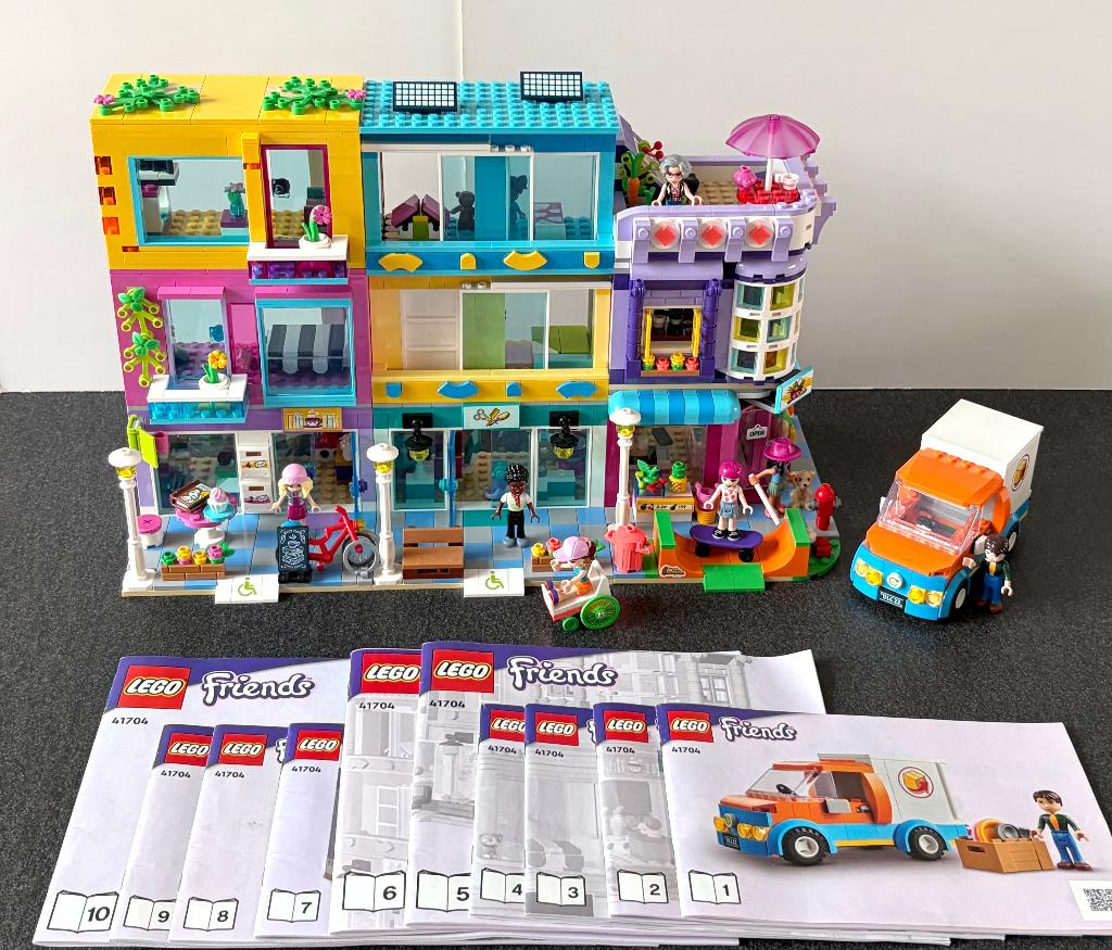 Lego Friends no. 41704: Hoofdstraatgebouw (soort poppenhuis), Lego, Friends, Ophalen of Verzenden, Zo goed als nieuw