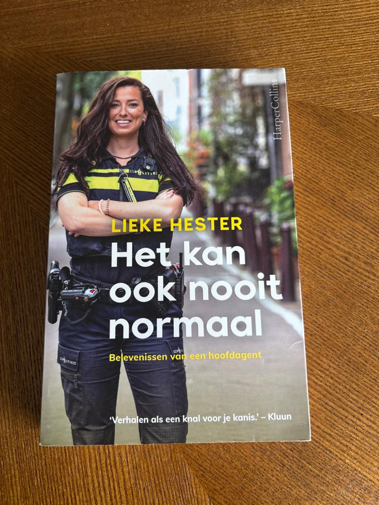 Lieke Hester - Het kan ook nooit normaal, Ophalen of Verzenden, Zo goed als nieuw, Overige