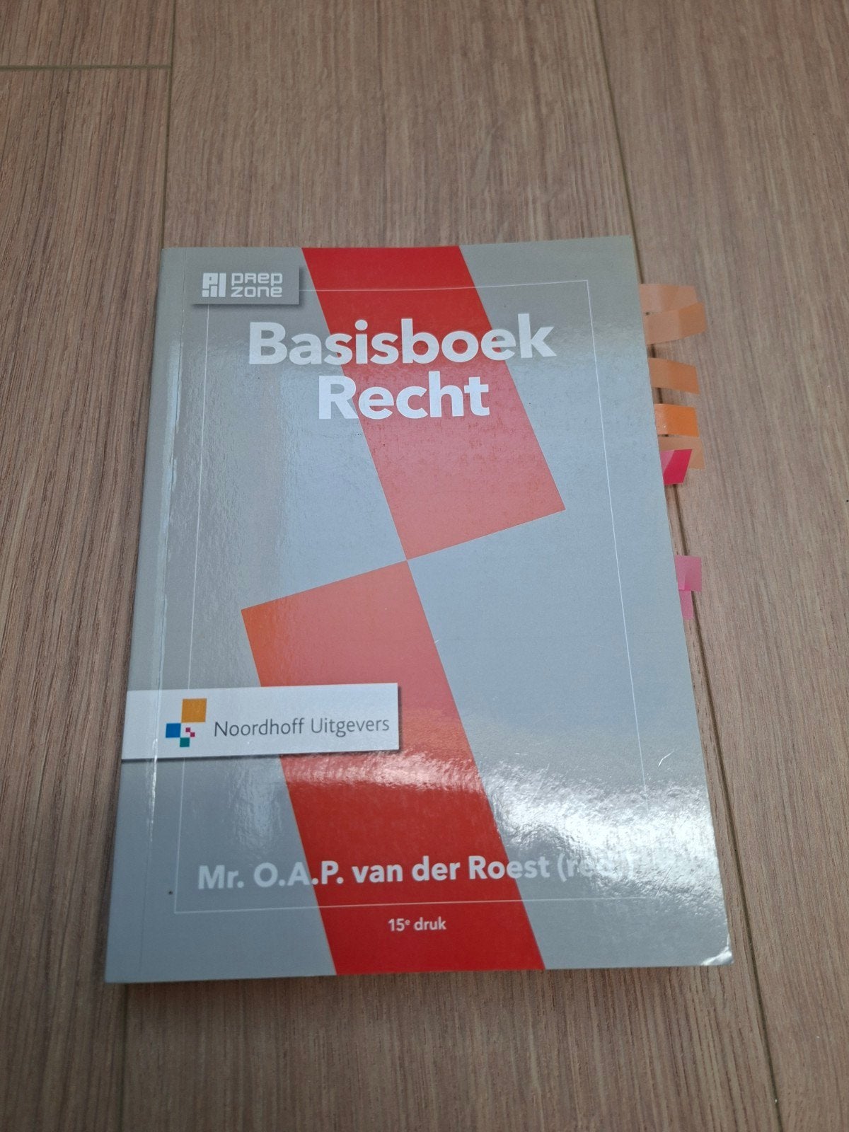 Basisboek Recht (15e druk), Boeken, Mr. O.A.P. van der Roest, Zo goed als nieuw, Gamma, HBO