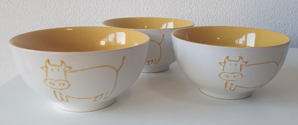 3 Kommen met koeienprint, Nieuw, Ophalen of Verzenden, Kom(men), Overige stijlen