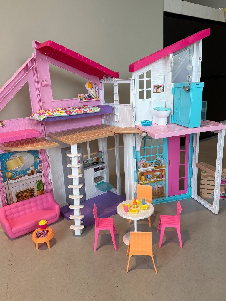 Barbie Droomhuis met Meubels en Accessoires, Ophalen, Zo goed als nieuw, Poppenhuis