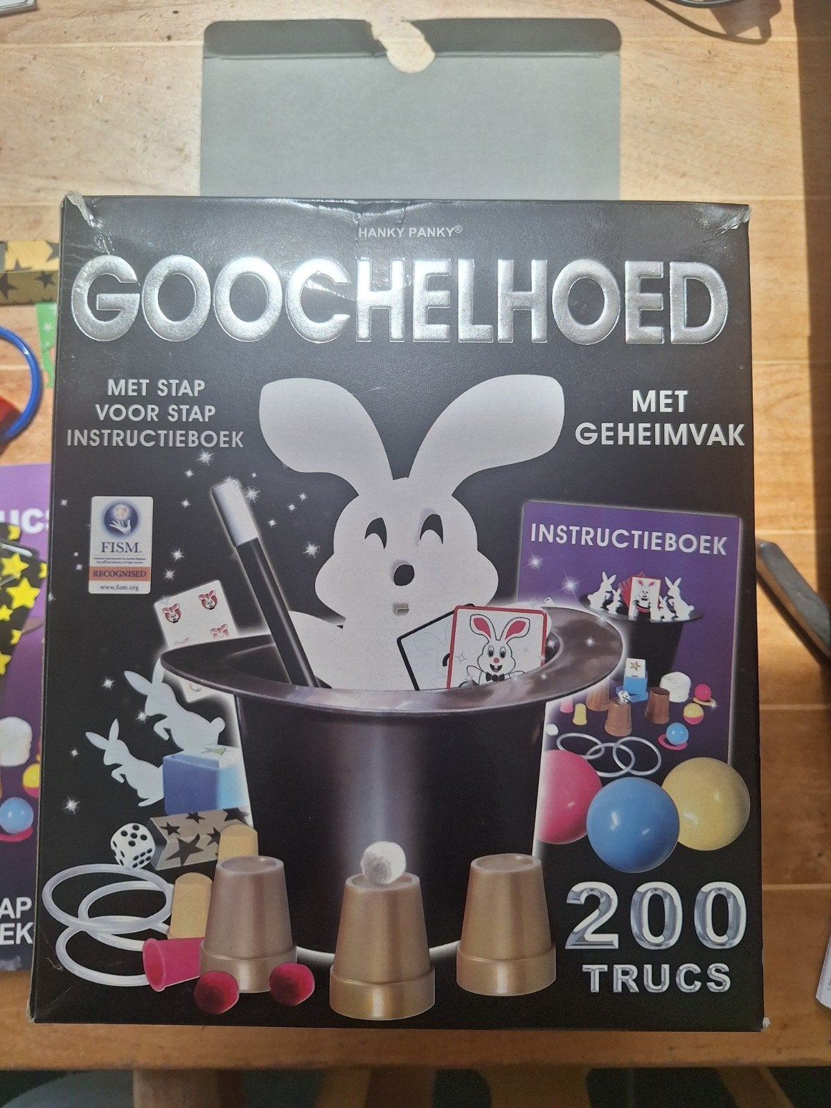 Goochel hoed 200 trucs, Ophalen, Zo goed als nieuw