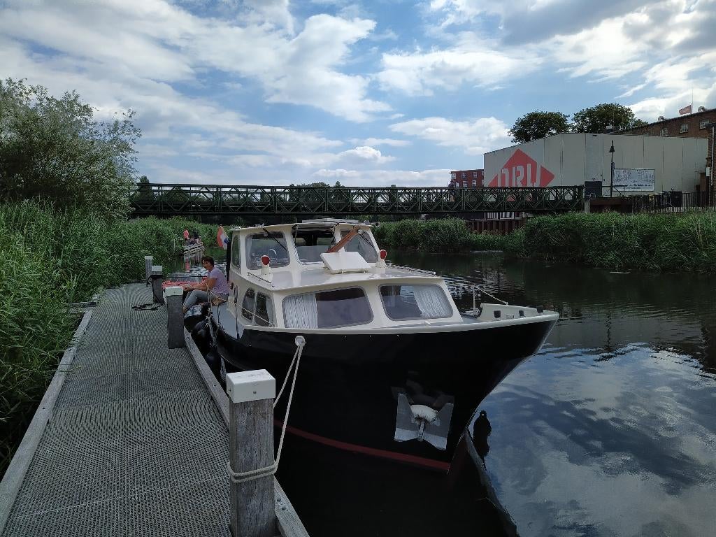 Zeer mooie Oostvaarder 900 volledig nieuwe motor+aandrijving, Watersport en Boten, Ophalen, Gebruikt, Staal, Diesel