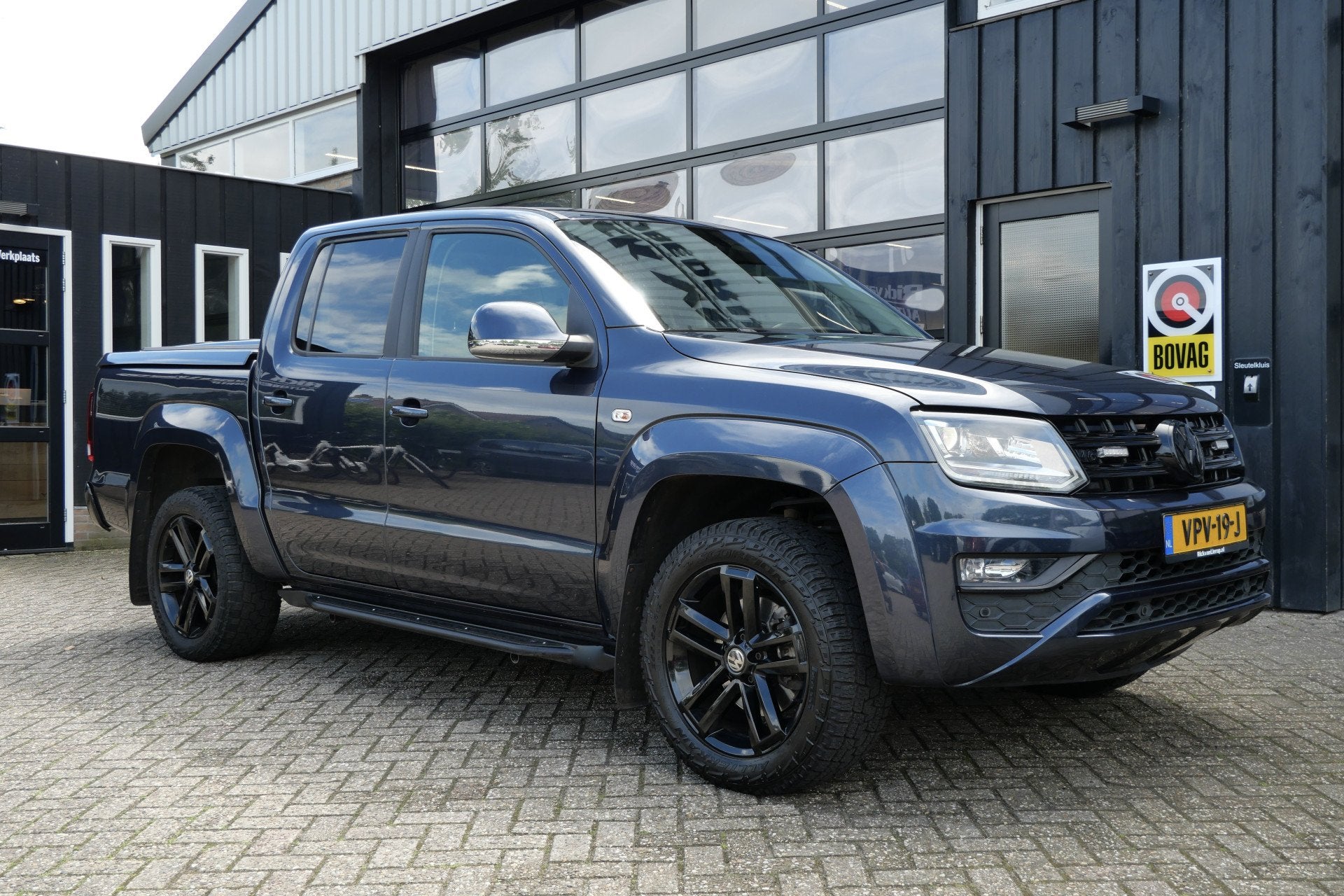 Volkswagen Amarok 3.0 TDI 4Motion Plus Cab Highline | Camera, Auto's, Automatische klimaatregeling, Blauw, Leder, Bedrijf