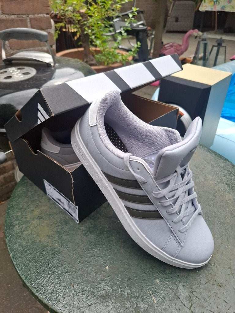 Adidas Sneakers, Overige kleuren, Nieuw, Ophalen of Verzenden, Sneakers of Gympen