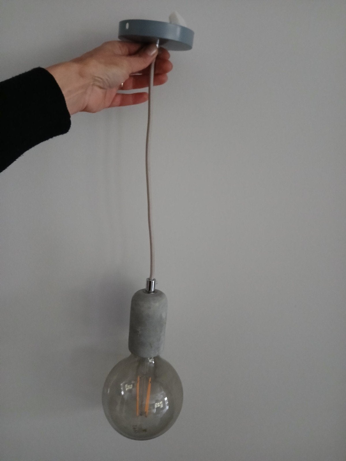 Hanglamp beton + grote spaarlamp izgs industrieel mega bullb, Ophalen of Verzenden, Zo goed als nieuw, E27 (groot)