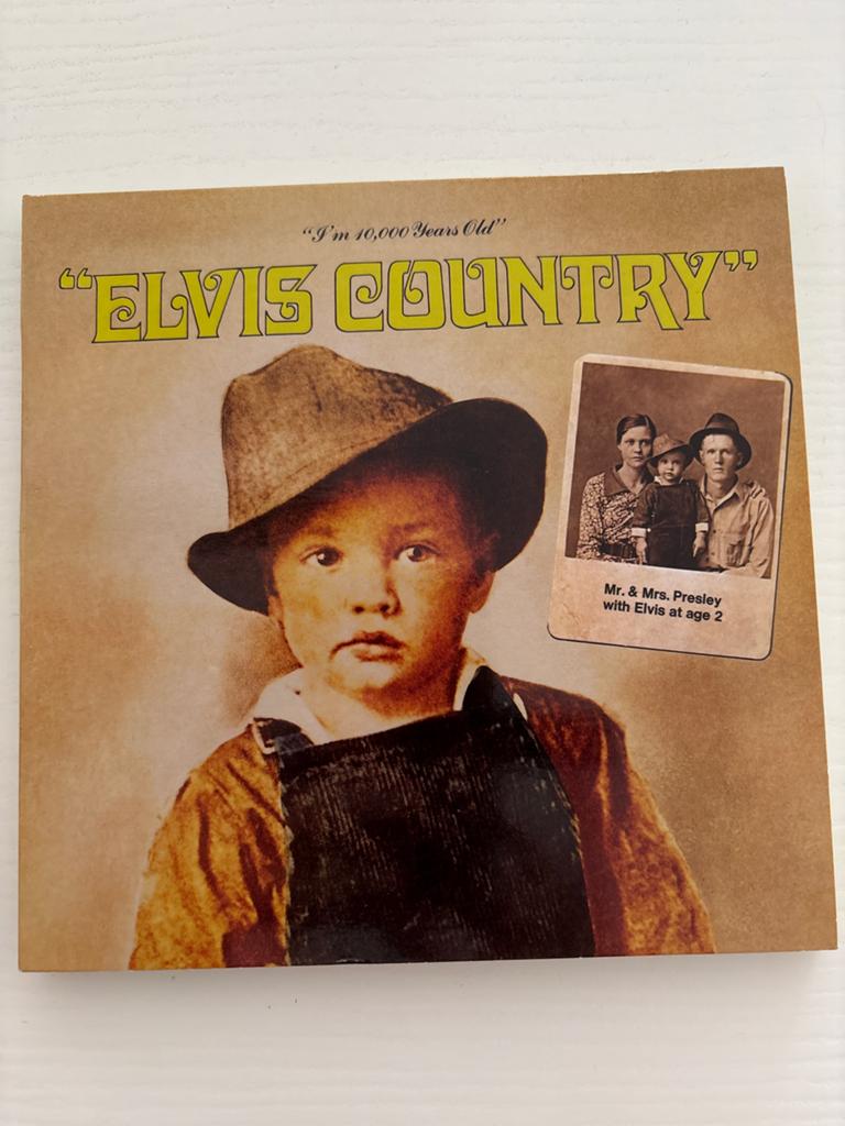 CD FTD Elvis Country "I'm 10,000 Years Old" (2008), Ophalen of Verzenden, Zo goed als nieuw, Cd of Plaat