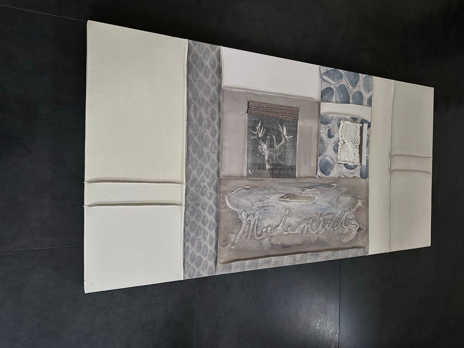 Modern schilderij met hert en mixed media 140x70cm, Ophalen of Verzenden, Dieren, Gesigneerd, Gemengde techniek