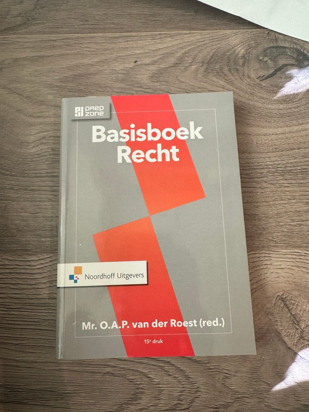 Basisboek Recht - 15e druk - Mr. O.A.P. van der Roest, Verzenden, Gamma, Zo goed als nieuw, HBO