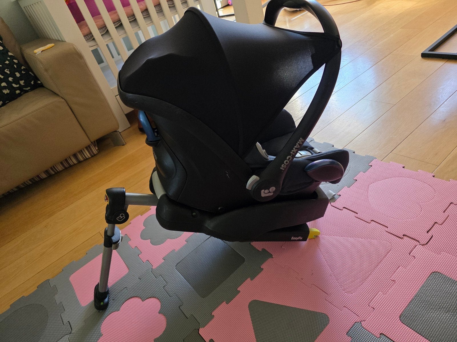 Maxi-Cosi CabrioFix autostoel met EasyFix base, Ophalen