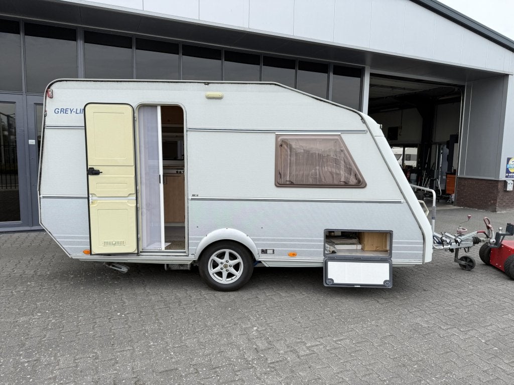 Kip Grey Line 41 EKL Langslaper + Solar 960 KG # NETJES 2003, Lengtebed, Kip, Tot en met 2, Bedrijf
