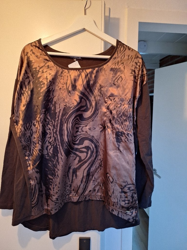 Erg mooi dames shirt maat M, Maat 38/40 (M), Bruin, Ophalen of Verzenden, Zo goed als nieuw