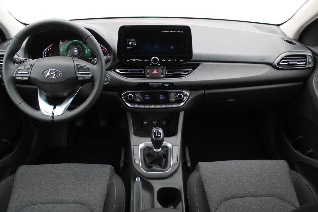 Hyundai i30 Wagon 1.0 T-GDi MHEV Comfort Smart / Navigatie +, Voorwielaandrijving, Stof, 1246 kg, Origineel Nederlands