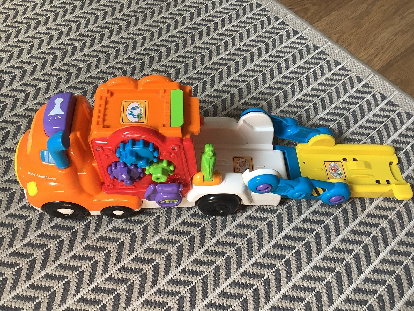 VTech Auto Ambulance met takelwagen, Kinderen en Baby's, Speelgoed | Speelgoedvoertuigen, Gebruikt, Ophalen