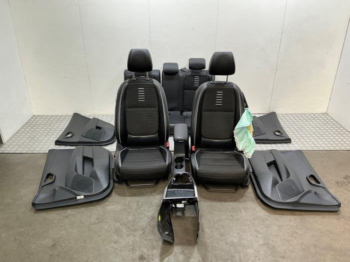 Bekleding Set (compleet) van een Kia Rio (Rio 17-), Auto-onderdelen, 12 maanden garantie, -, -, Ophalen of Verzenden