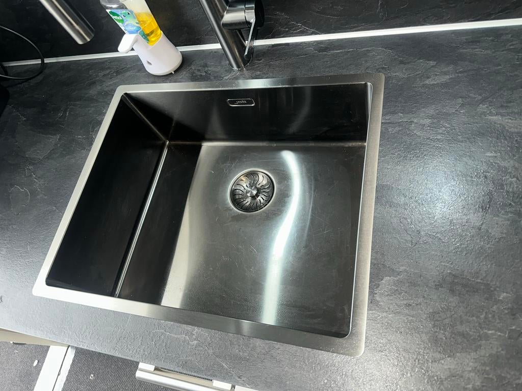 Aanrechtblad met spoelbak, Huis en Inrichting, Keuken | Complete keukens, Overige materialen, Zwart, Enkelwandige keuken, Ophalen of Verzenden