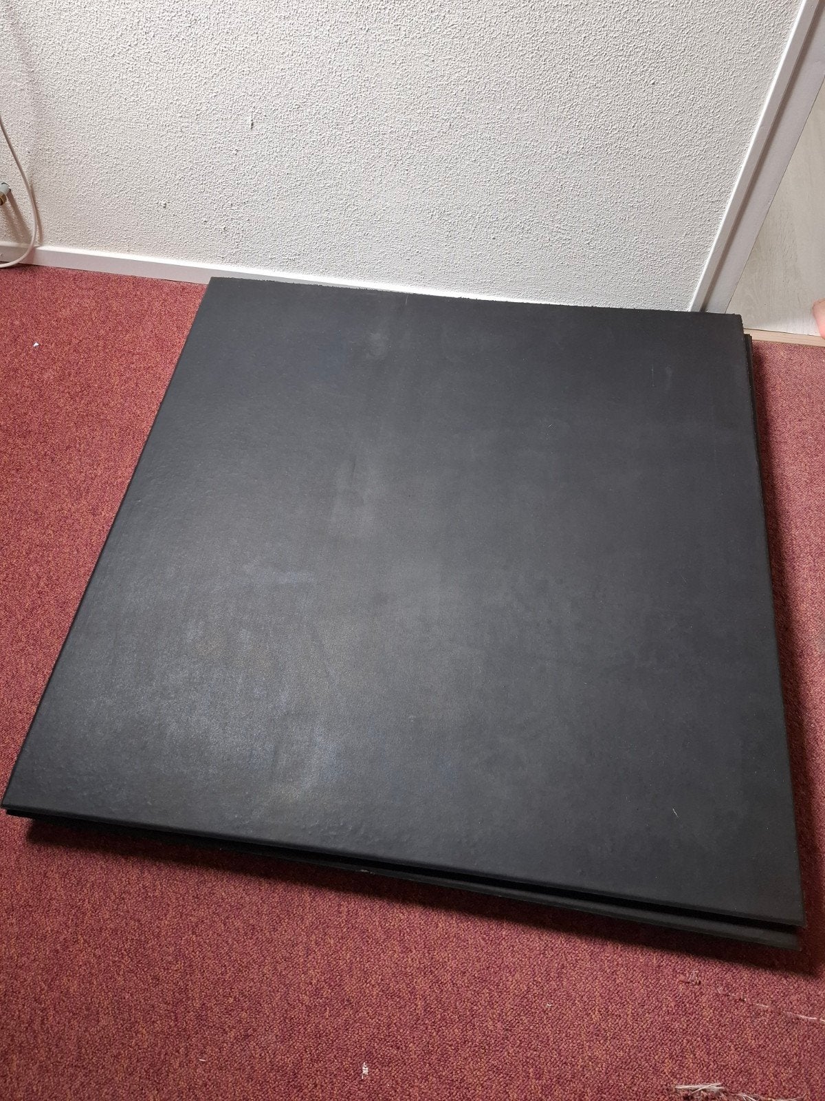 4 rubberen tegels, Ophalen, 60 cm of meer, Zo goed als nieuw, Minder dan 5 m²