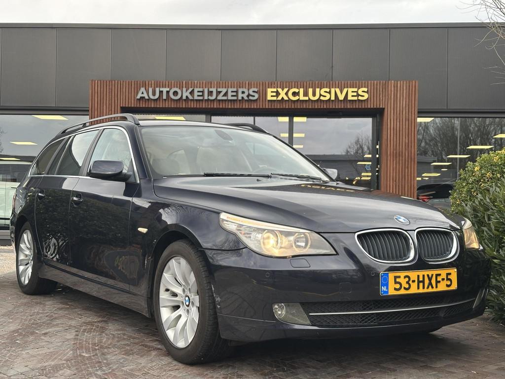 BMW 5-serie Touring 520i Corporate Lease Business Line Editi, Auto's, Automaat, Parkeersensor, Achterwielaandrijving, Beige