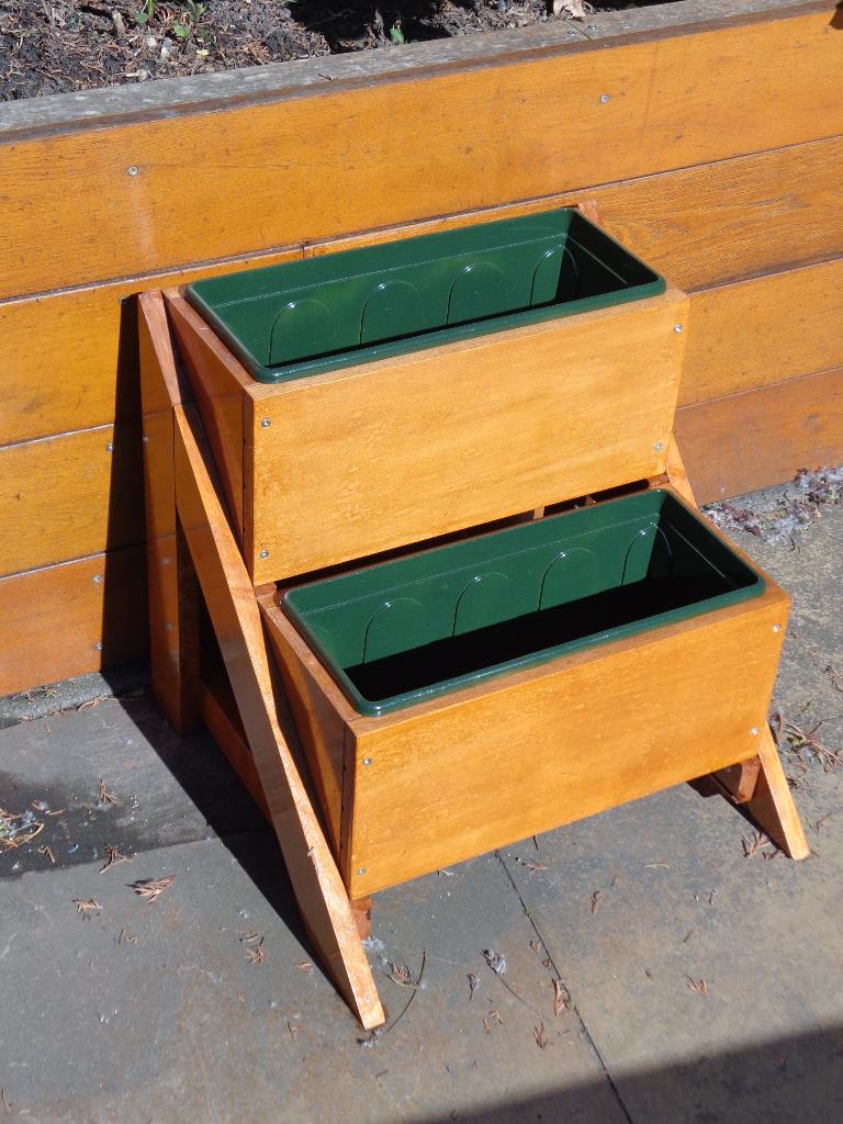 TK. TWEE TRAPS PLANTEN/KRUIDEN BAK, Ophalen, Minder dan 60 cm, Nieuw, Balkon