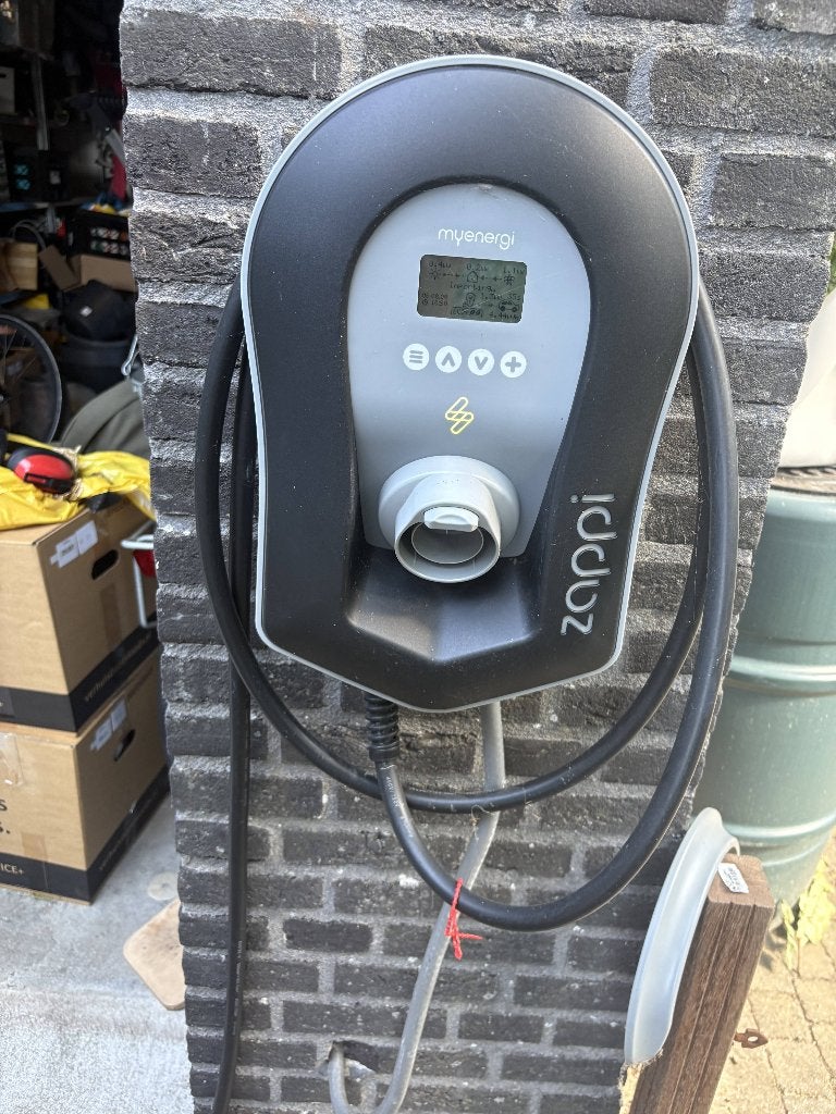 Zappi 22kW laadpaal + 6 CT clamps + 2 harvi + garantie, Ophalen of Verzenden, Zo goed als nieuw, Laadpaal