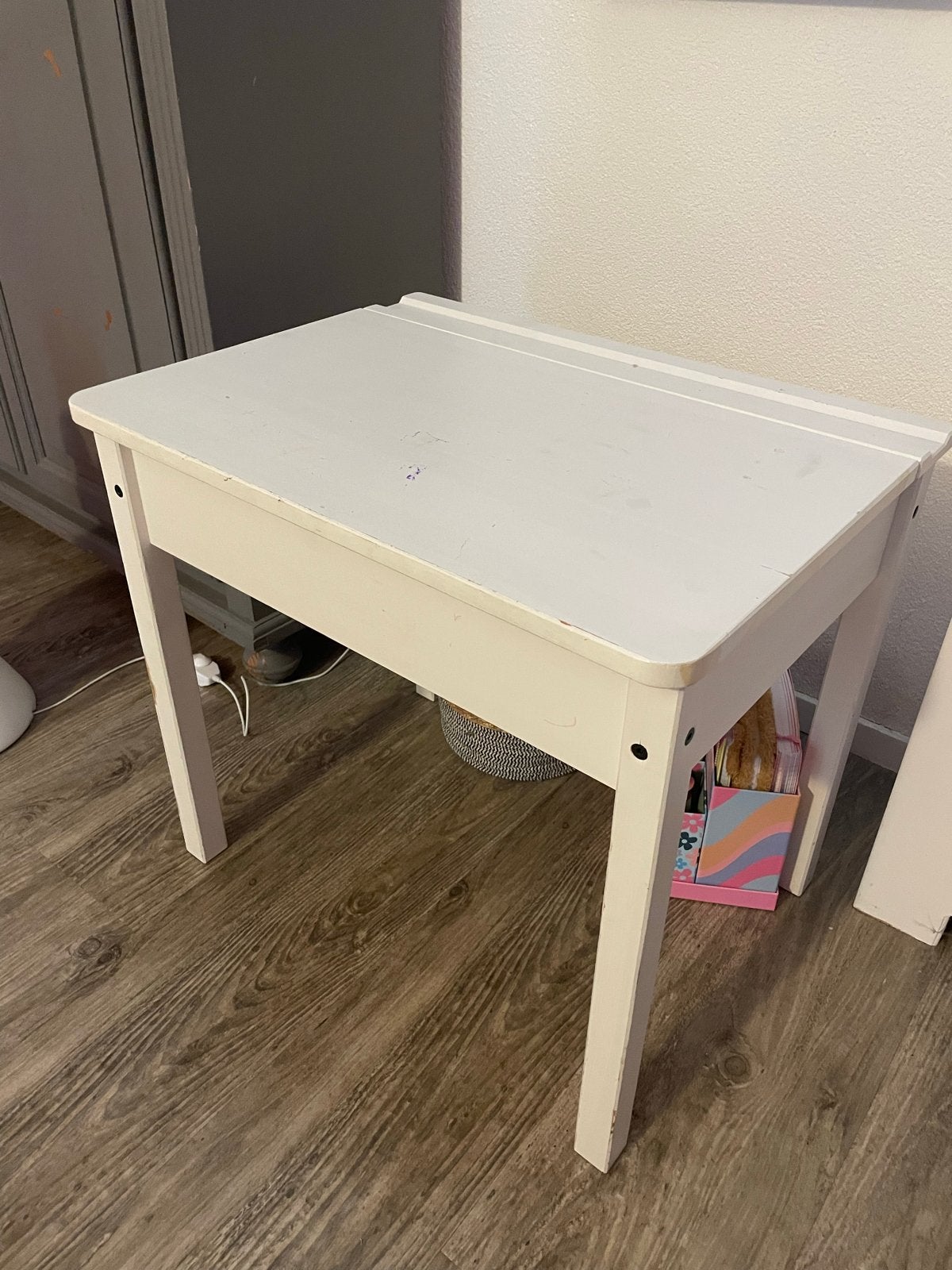 Wit kinderbureau met opbergruimte, Ophalen, Opbergruimte, Gebruikt, Hout