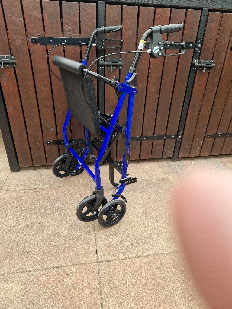 Lichtgewicht rollator+ houder, VANDAAG+MORGEN 99 euro, Ophalen, Lichtgewicht, Zo goed als nieuw