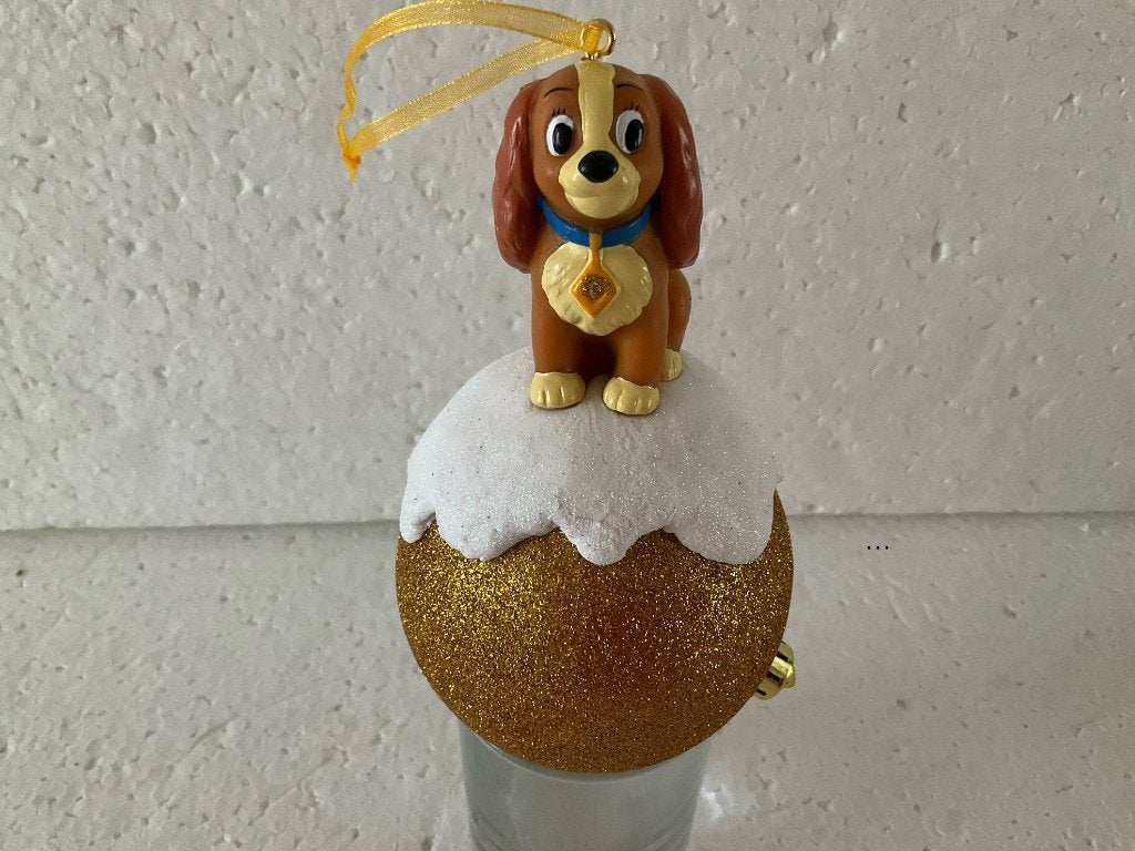 Disney Lady en Vagebond - kerstbal - ornament op bal -, Ophalen of Verzenden, Overige figuren, Zo goed als nieuw, Beeldje of Figuurtje