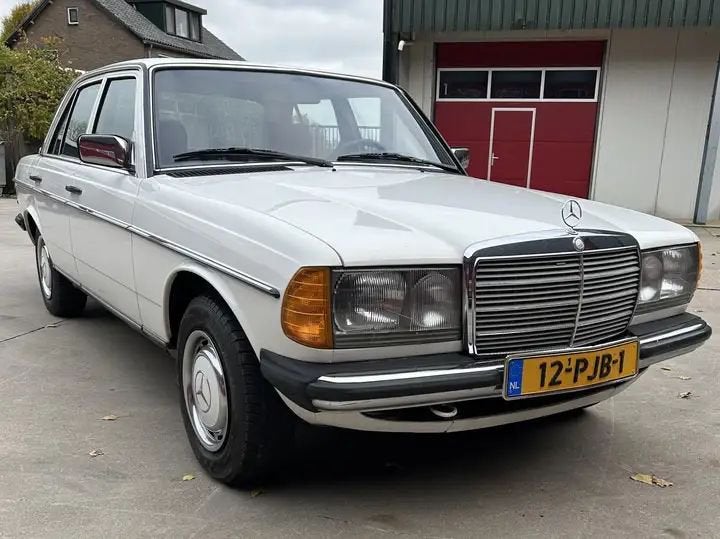 Mercedes-Benz Mercedes 1983 Wit, 1300 kg, 700 kg, Wit, Bedrijf