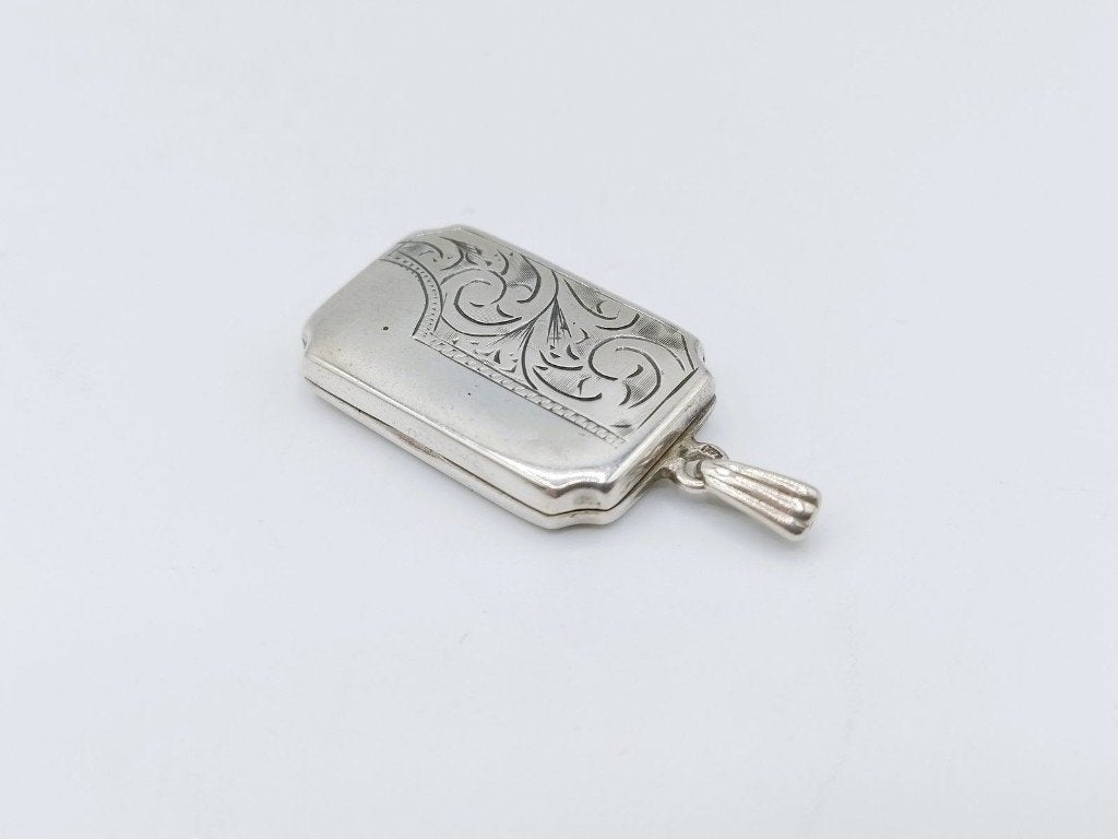 Zilveren medaillon hanger