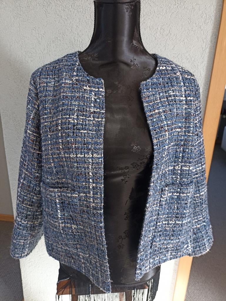 Boucle jasje Merk Betty Barclay., Ophalen of Verzenden, Zo goed als nieuw, Maat 38/40 (M)