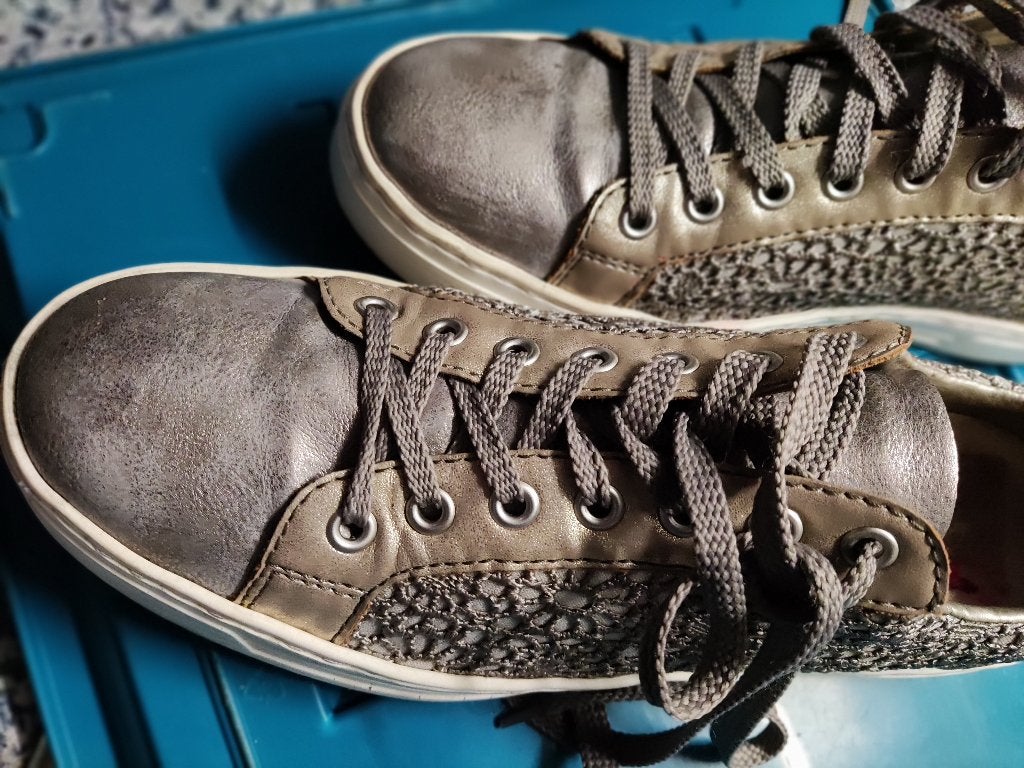 zilver kleur sneakers maat 41 Rieker, Overige kleuren, Ophalen of Verzenden, Sneakers of Gympen, Gedragen