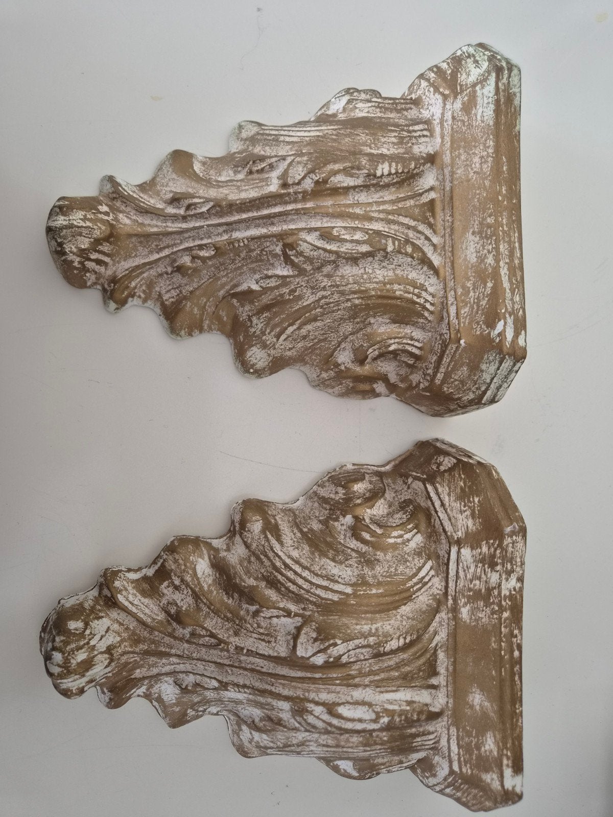 2 gipsen wandornamenten, Ophalen of Verzenden