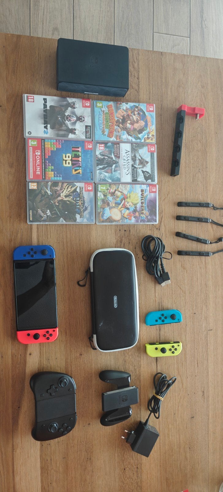 Nintendo switch Oled met veel extras, Switch OLED, Met 2 controllers, Ophalen of Verzenden, Zo goed als nieuw