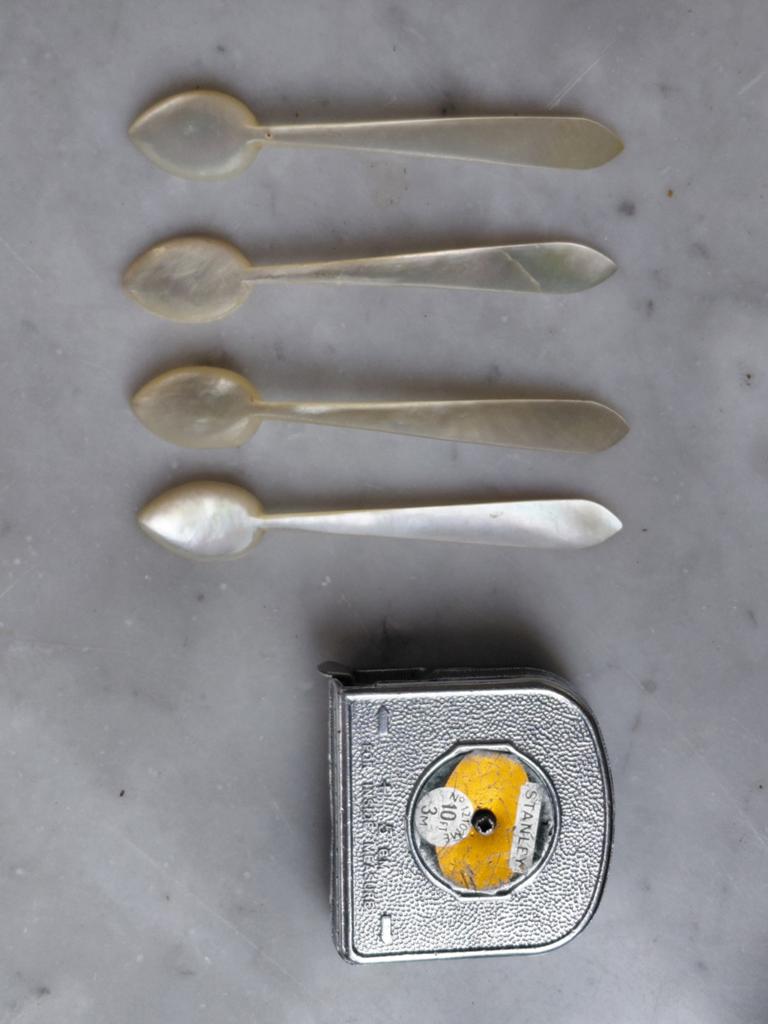 Set van 4 antieke parelmoer lepeltjes - eier/kaviaarlepel, Antiek en Kunst, Ophalen of Verzenden