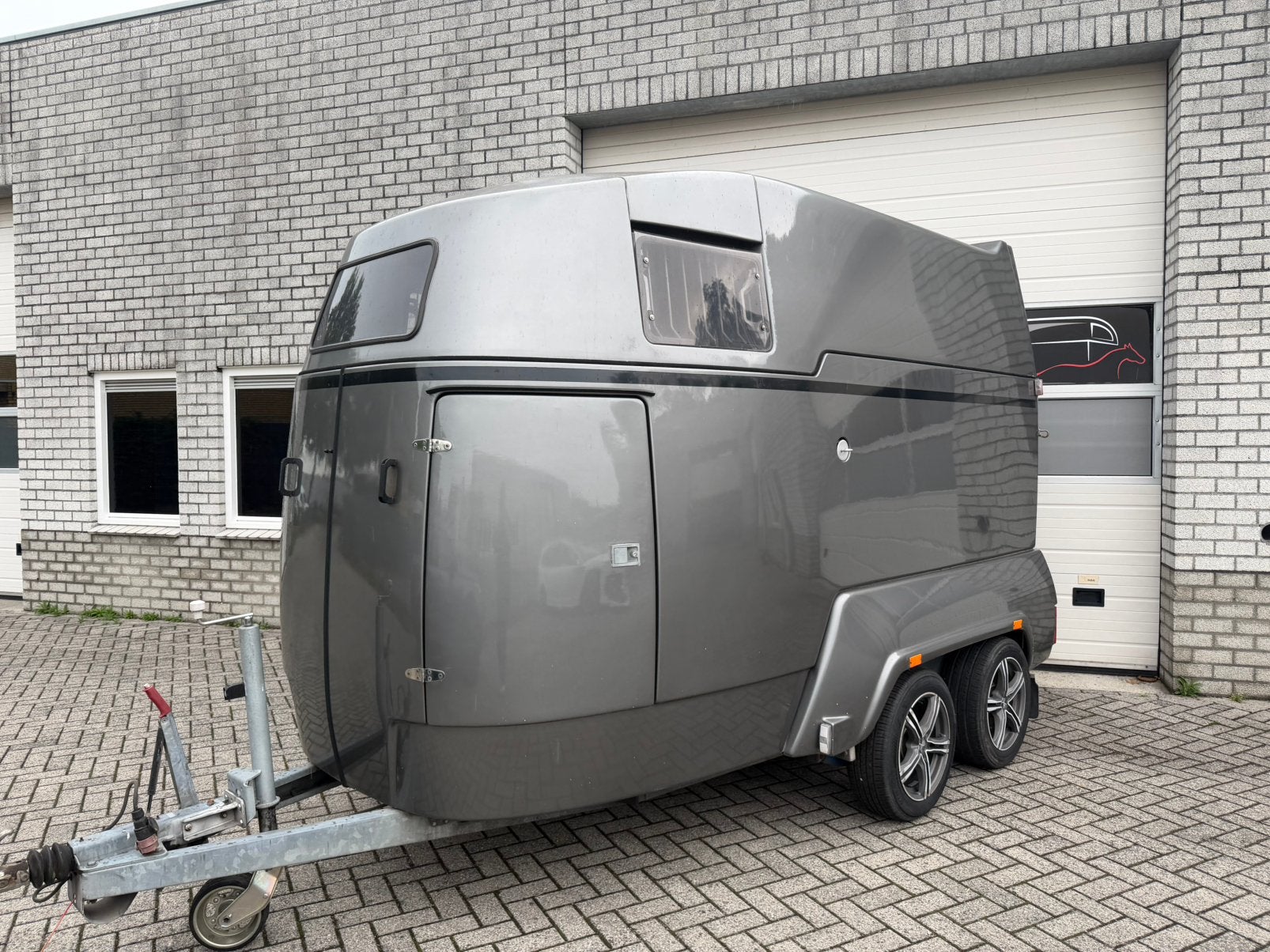 Nette Mustang Camp-Let Luxe 2 paards paardentrailer!, Dieren en Toebehoren, Ophalen, Gebruikt, Polyester, 2-paards trailer