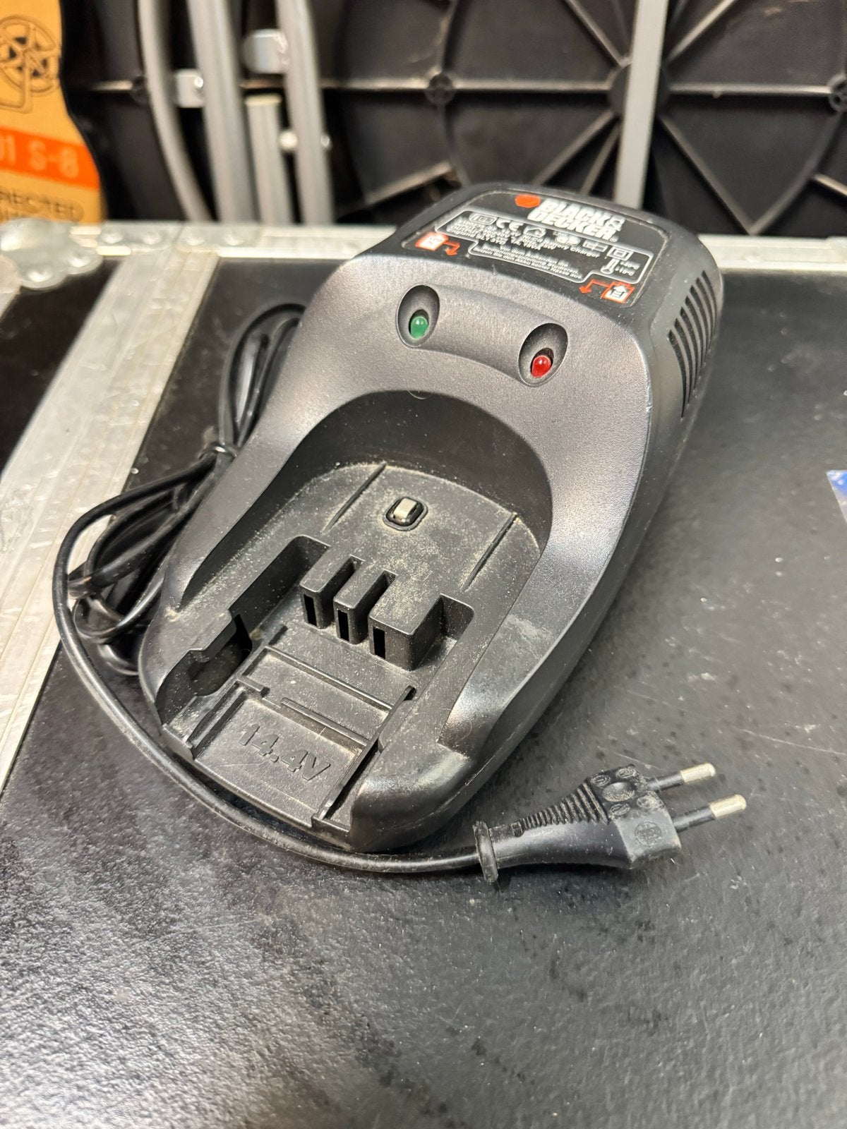 Black & Decker 14.4V Ni-Cd Acculader S11025-02, Ophalen of Verzenden, Gebruikt
