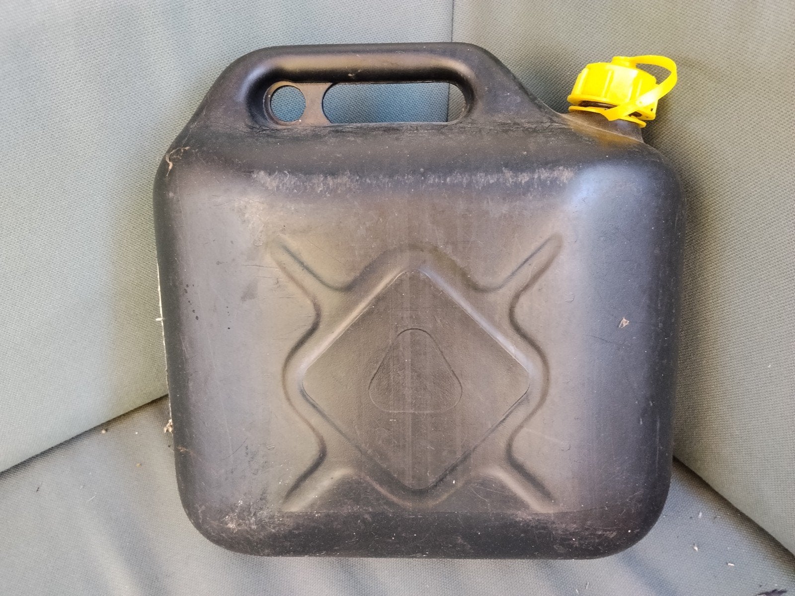 Zwarte 10L Jerrycan voor Brandstof, Ophalen of Verzenden, Gebruikt