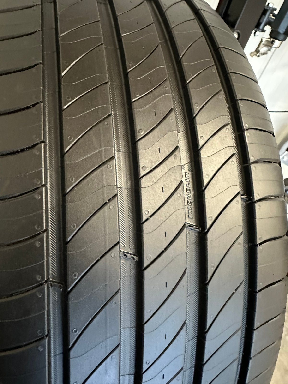 4 Stuks Michelin 235 45 18 Zomerbanden Inclusief Montage, Auto-onderdelen, Banden en Velgen, 18 inch, 235/45 R18, Nieuw, Ophalen of Verzenden