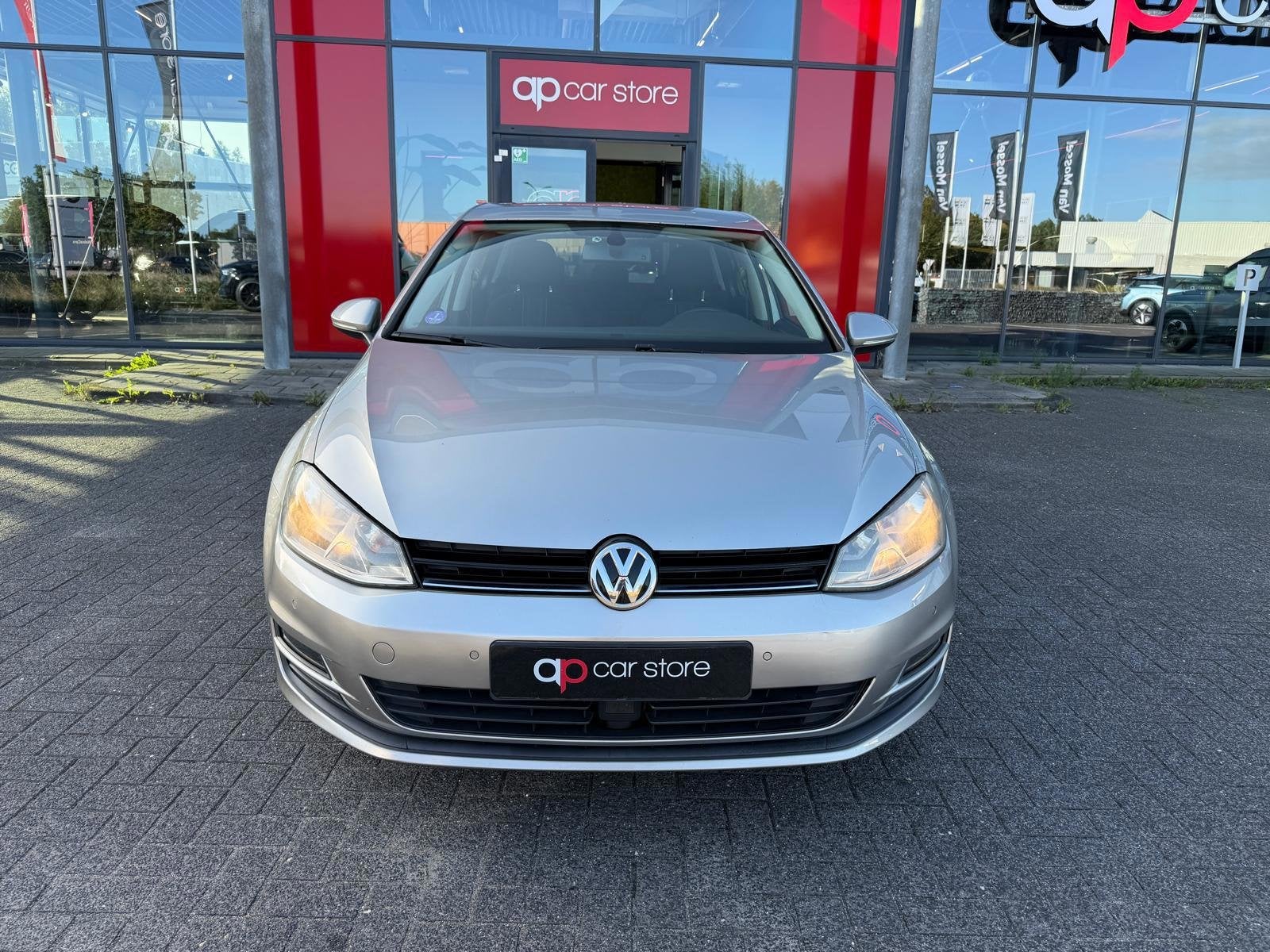 Volkswagen Golf 1.2 TSI Connected Series, Voorwielaandrijving, Gebruikt, Euro 6, 4 cilinders